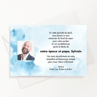 Carte de remerciements funéraire abstrait plume avec photo du défunt