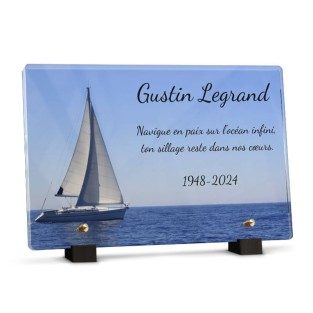 Plaque funéraire bateau océan avec texte